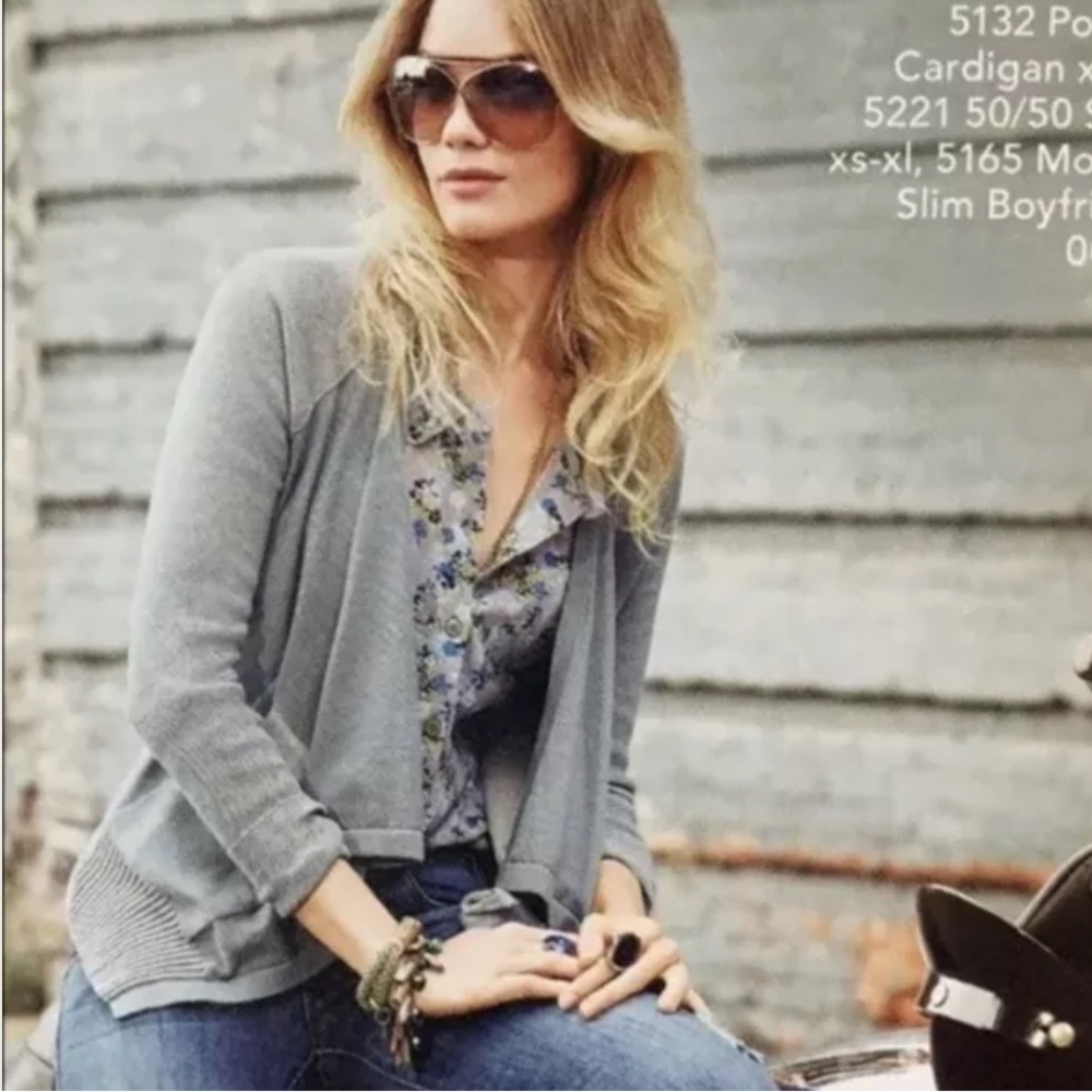 Cabi Gray Pocket Open Front Cardigan Knit Layering Sweater Size Medium Excellent